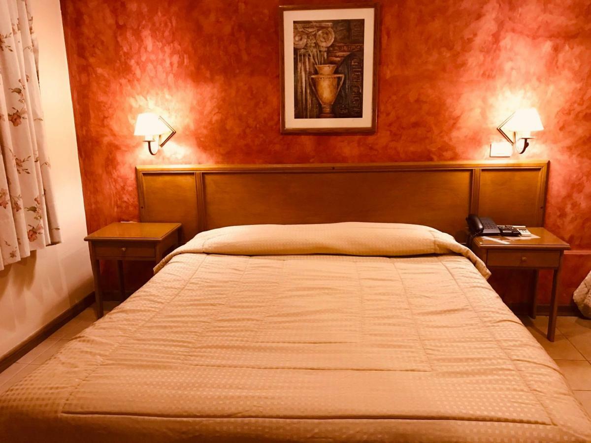 Hotel Bristol 아순시온 외부 사진