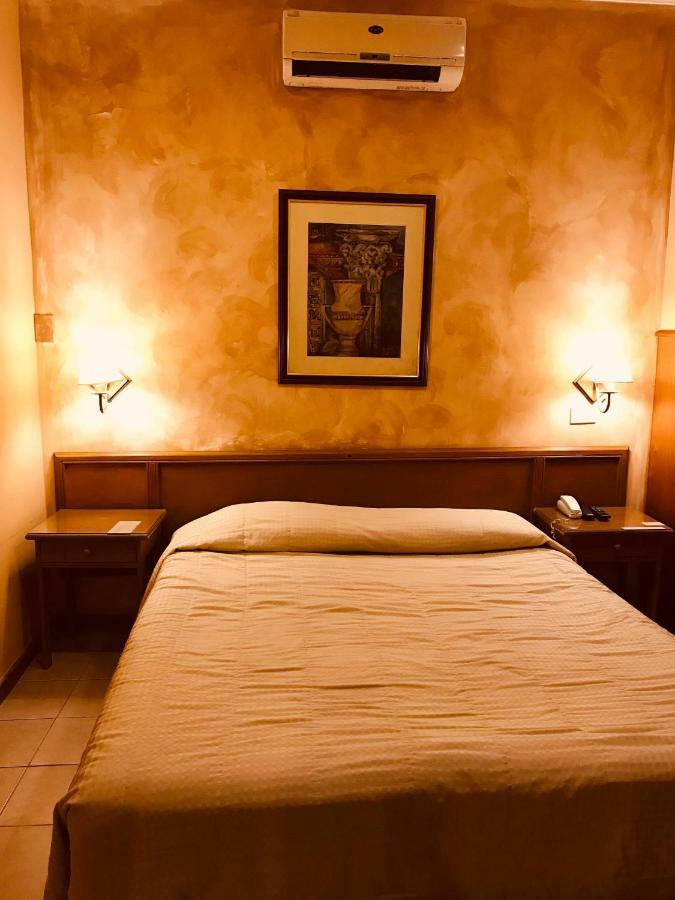 Hotel Bristol 아순시온 외부 사진